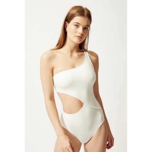 SOLID & STRIPED Other - Solid & Striped $148 The Claudia One-Piece Swimsuit in Cream Size S